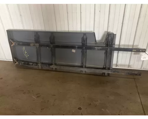 FREIGHTLINER CASCADIA Skirt