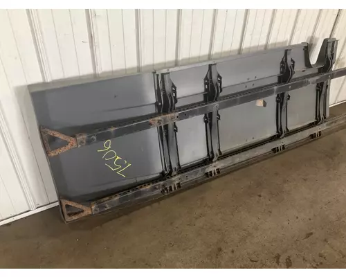 FREIGHTLINER CASCADIA Skirt