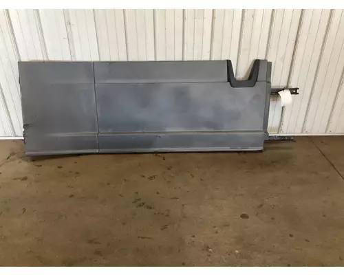FREIGHTLINER CASCADIA Skirt