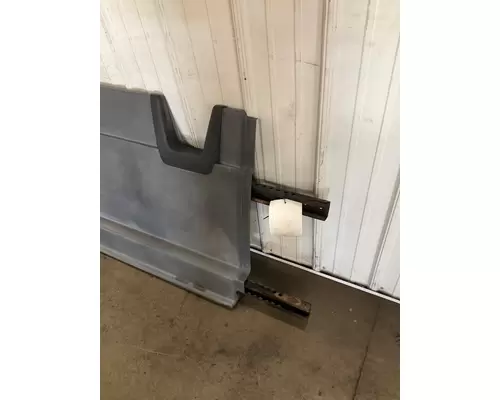 FREIGHTLINER CASCADIA Skirt