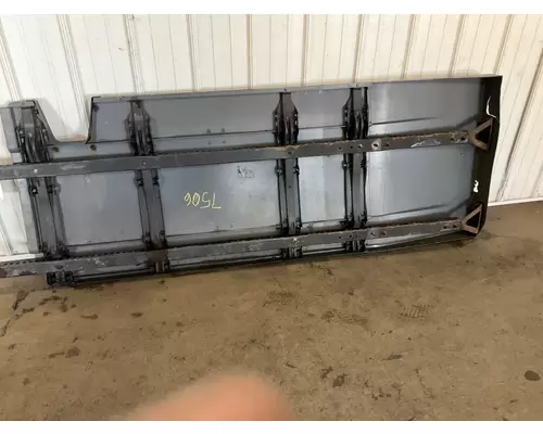 FREIGHTLINER CASCADIA Skirt