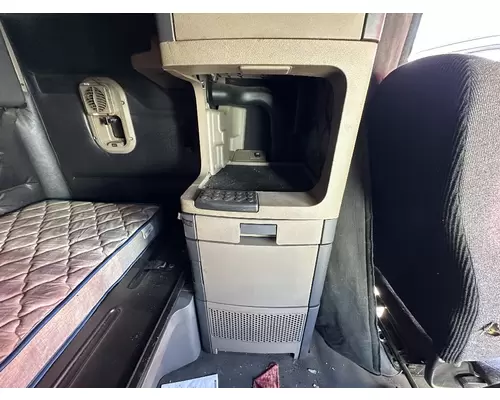 FREIGHTLINER CASCADIA Sleeper Cabinet, Drivers Side