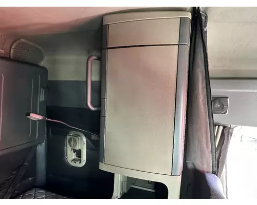 FREIGHTLINER CASCADIA Sleeper Cabinet, Drivers Side