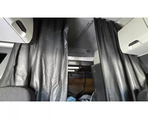 FREIGHTLINER CASCADIA Sleeper Curtain