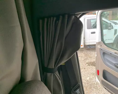 FREIGHTLINER CASCADIA Sleeper Curtain