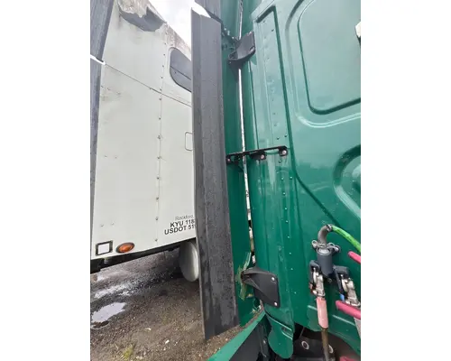 FREIGHTLINER CASCADIA Sleeper Fairing