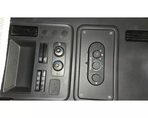 FREIGHTLINER CASCADIA Sleeper Temperature Controls