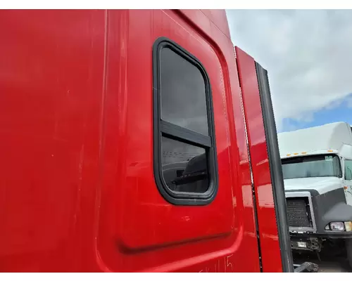 FREIGHTLINER CASCADIA Sleeper Window