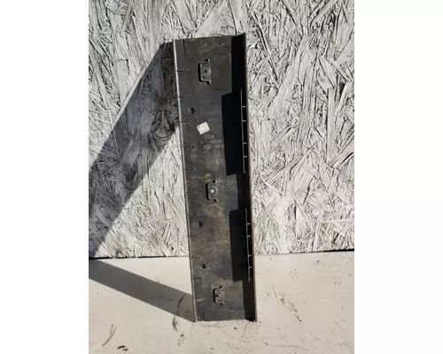 FREIGHTLINER CASCADIA Step
