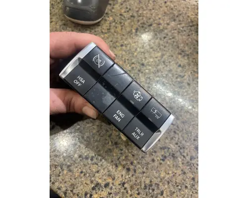FREIGHTLINER CASCADIA Switch Panel