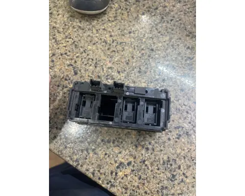 FREIGHTLINER CASCADIA Switch Panel