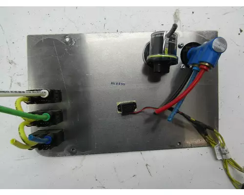 FREIGHTLINER CASCADIA Switch Panel