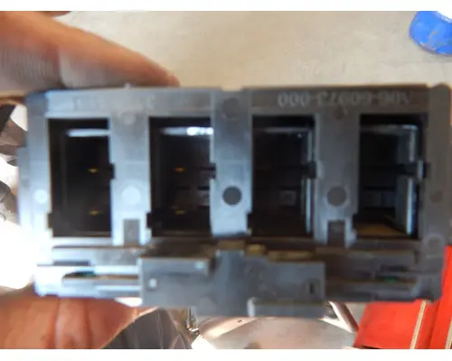 FREIGHTLINER CASCADIA Switch Panels 124