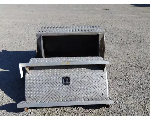 FREIGHTLINER CASCADIA TOOL BOX