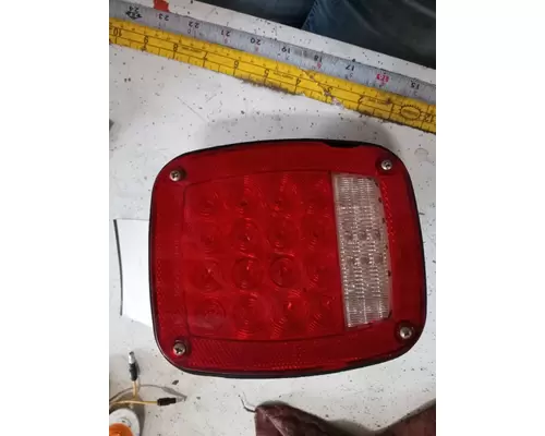 FREIGHTLINER CASCADIA Tail Lamp