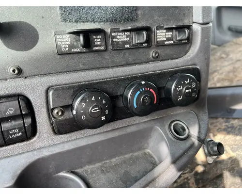 FREIGHTLINER CASCADIA Temperature Control