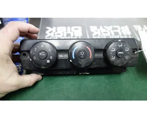 FREIGHTLINER CASCADIA Temperature Control