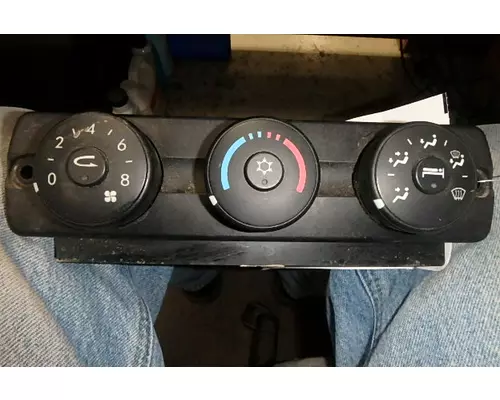 FREIGHTLINER CASCADIA Temperature Control
