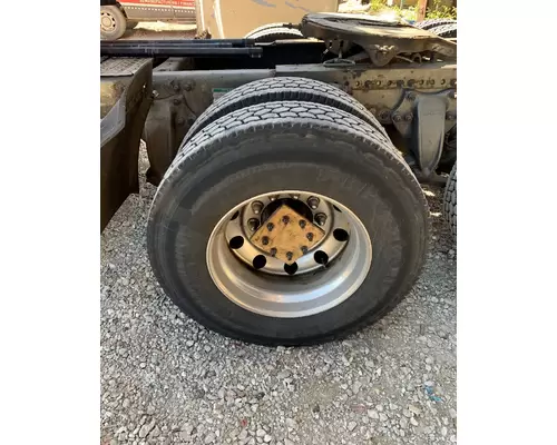 FREIGHTLINER CASCADIA Tire and Rim