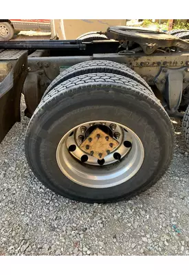 FREIGHTLINER CASCADIA Tire and Rim