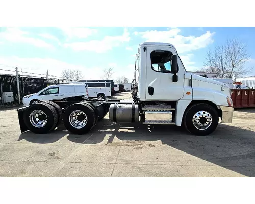 FREIGHTLINER CASCADIA Used Trucks
