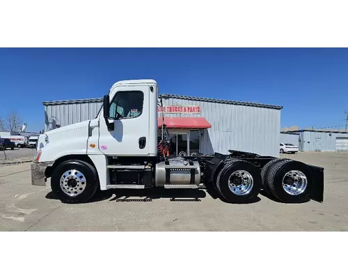 FREIGHTLINER CASCADIA Used Trucks