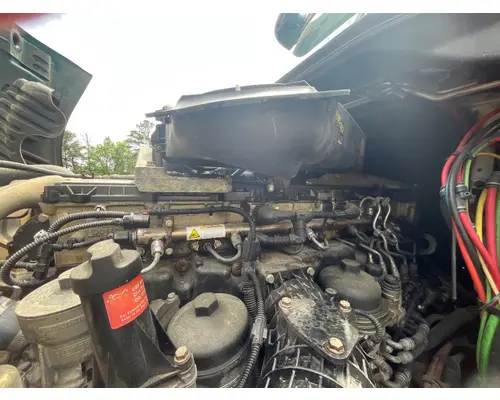 FREIGHTLINER CASCADIA Valve Cover