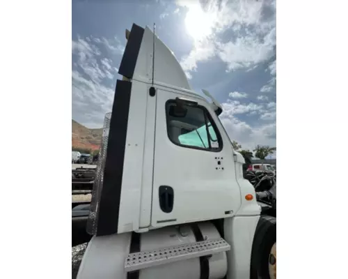 FREIGHTLINER CASCADIA Vehicle For Sale