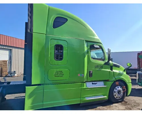 FREIGHTLINER CASCADIA Vehicle For Sale