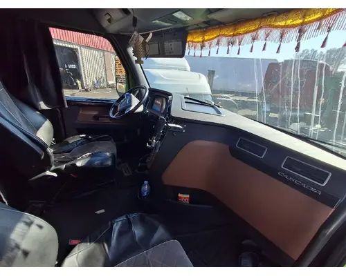 FREIGHTLINER CASCADIA Vehicle For Sale