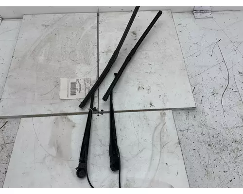 FREIGHTLINER CASCADIA Windshield Wiper Arm & Components