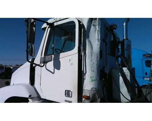 FREIGHTLINER CENTURY 112 1996-2010 DOOR ASSEMBLY, FRONT