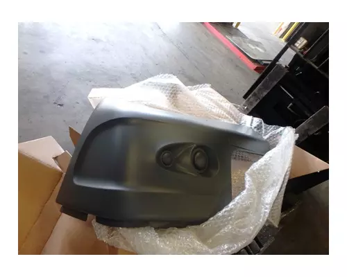 FREIGHTLINER CENTURY 112 BUMPER END