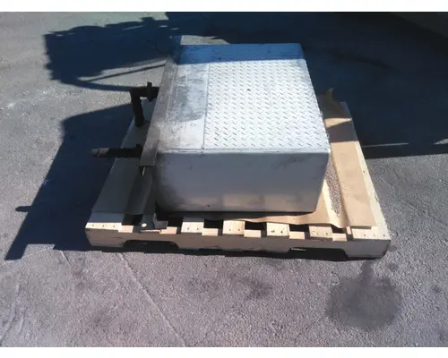 FREIGHTLINER CENTURY 112 HYDRAULIC TANK