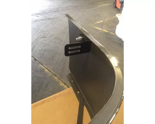 FREIGHTLINER CENTURY 120 1996-2004 BUMPER ASSEMBLY, FRONT