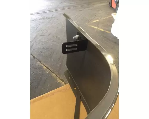 FREIGHTLINER CENTURY 120 1996-2004 BUMPER ASSEMBLY, FRONT