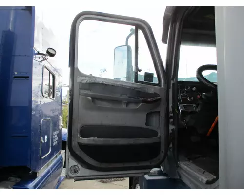 FREIGHTLINER CENTURY 120 1996-2010 DOOR ASSEMBLY, FRONT