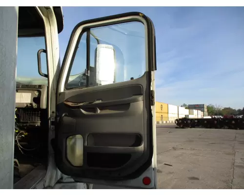 FREIGHTLINER CENTURY 120 1996-2010 DOOR ASSEMBLY, FRONT