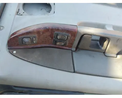FREIGHTLINER CENTURY 120 1996-2010 DOOR ASSEMBLY, FRONT