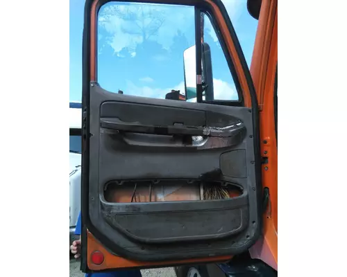 FREIGHTLINER CENTURY 120 1996-2010 DOOR ASSEMBLY, FRONT