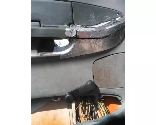 FREIGHTLINER CENTURY 120 1996-2010 DOOR ASSEMBLY, FRONT