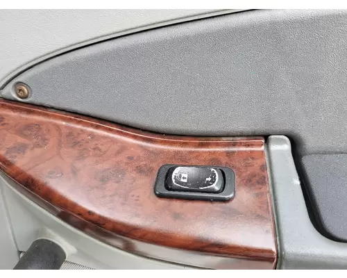 FREIGHTLINER CENTURY 120 1996-2010 DOOR ASSEMBLY, FRONT