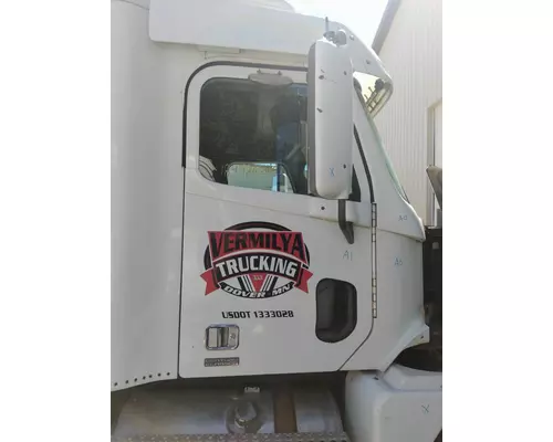 FREIGHTLINER CENTURY 120 1996-2010 DOOR ASSEMBLY, FRONT