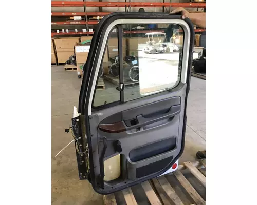 FREIGHTLINER CENTURY 120 1996-2010 DOOR ASSEMBLY, FRONT