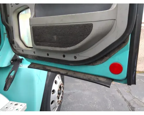 FREIGHTLINER CENTURY 120 1996-2010 DOOR ASSEMBLY, FRONT