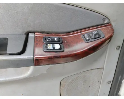 FREIGHTLINER CENTURY 120 1996-2010 DOOR ASSEMBLY, FRONT