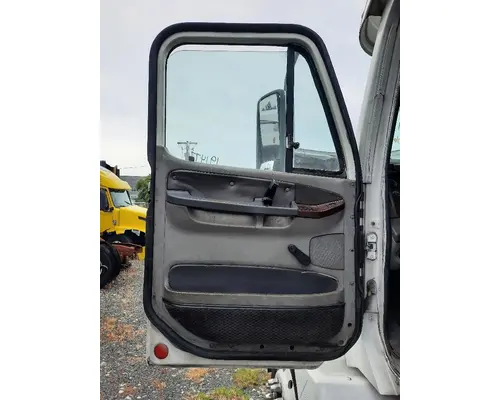 FREIGHTLINER CENTURY 120 1996-2010 DOOR ASSEMBLY, FRONT