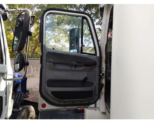 FREIGHTLINER CENTURY 120 1996-2010 DOOR ASSEMBLY, FRONT
