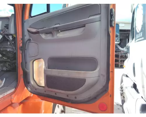 FREIGHTLINER CENTURY 120 1996-2010 DOOR ASSEMBLY, FRONT