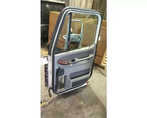 FREIGHTLINER CENTURY 120 1996-2010 DOOR ASSEMBLY, FRONT